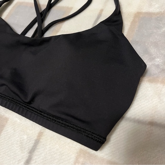 ✨SOLD✨Lululemon Free to Be Bra Size 6 - Picture 2 of 5